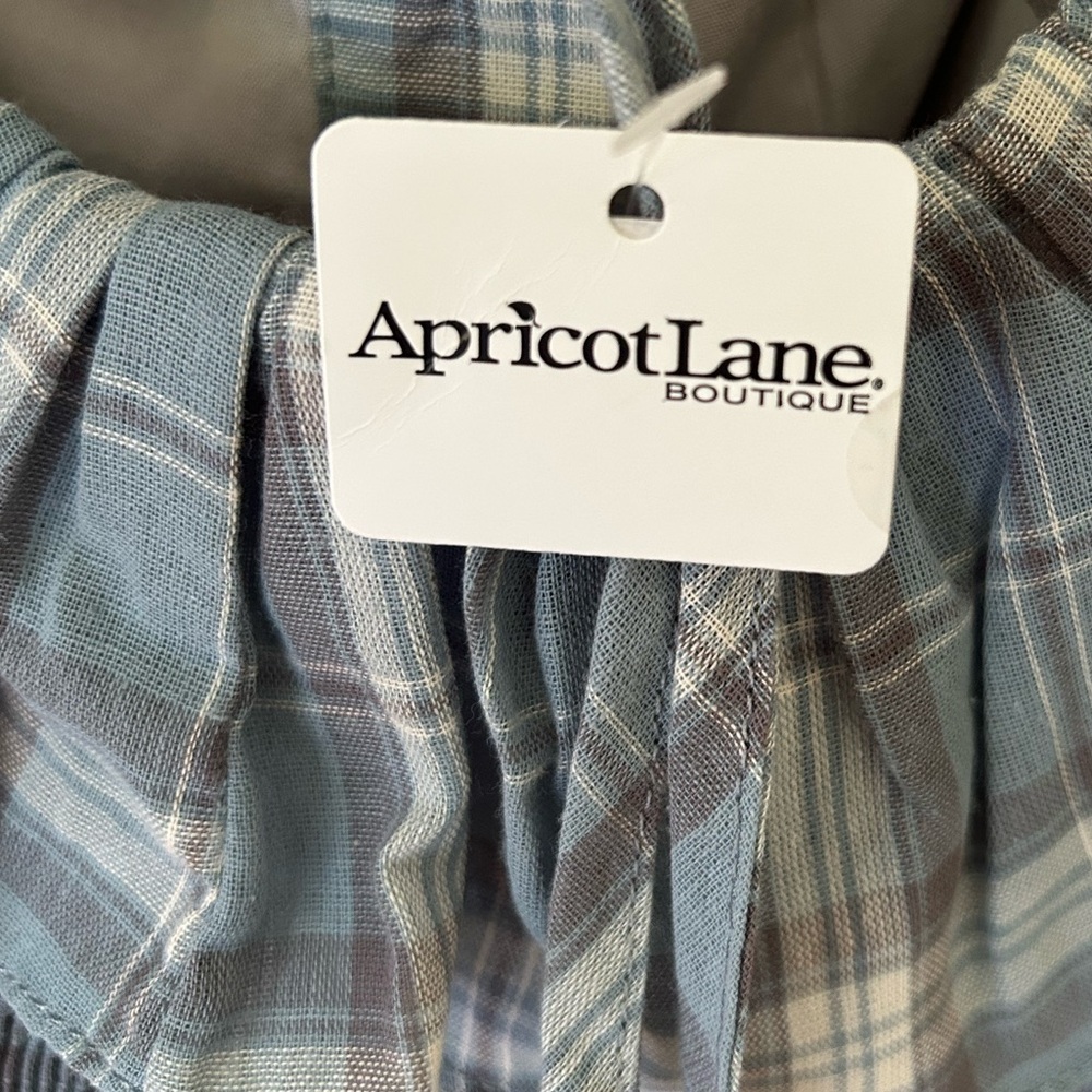 Dress Forum LA (Apricot Lane) Plaid Ruffle Crop Top
Size: Medium
NWT - Picture 9 of 10